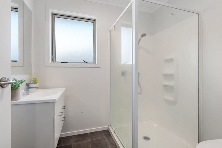 Photo of property in 71 Chiefs Court, Hamilton East, Hamilton, 3216