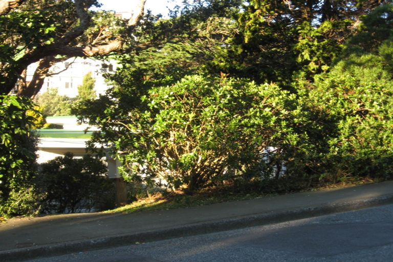 Photo of property in 37 Lyndfield Lane, Newlands, Wellington, 6037