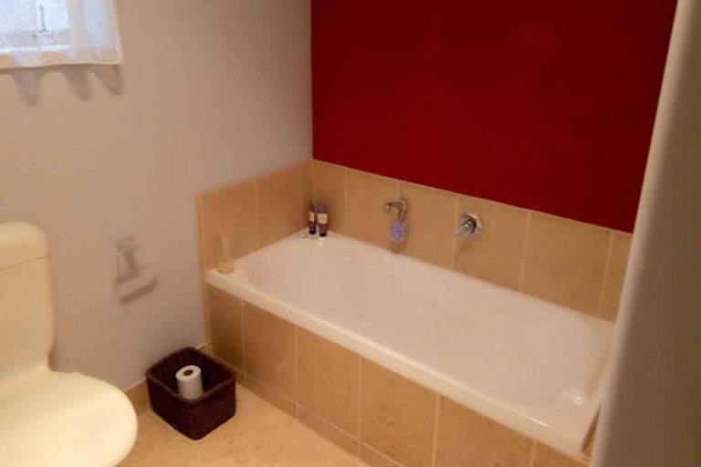 Photo of property in 65b Gardner Avenue, New Lynn, Auckland, 0600