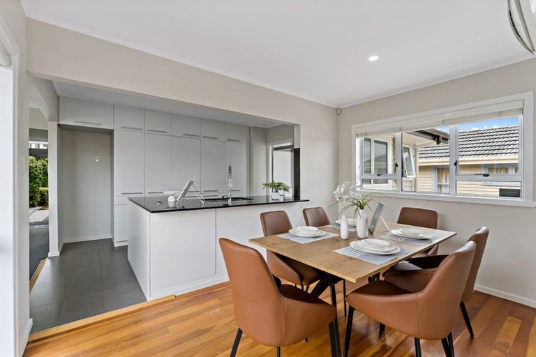 Photo of property in 1/28 Bleakhouse Road, Howick, Auckland, 2014