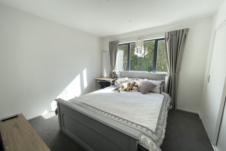 Photo of property in 3/4 Mcquoid Place, Glenfield, Auckland, 0629