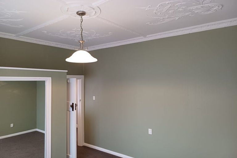 Photo of property in 404 Tremaine Avenue, Takaro, Palmerston North, 4412