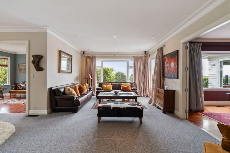 Photo of property in 43 Nicholson Road, Khandallah, Wellington, 6035