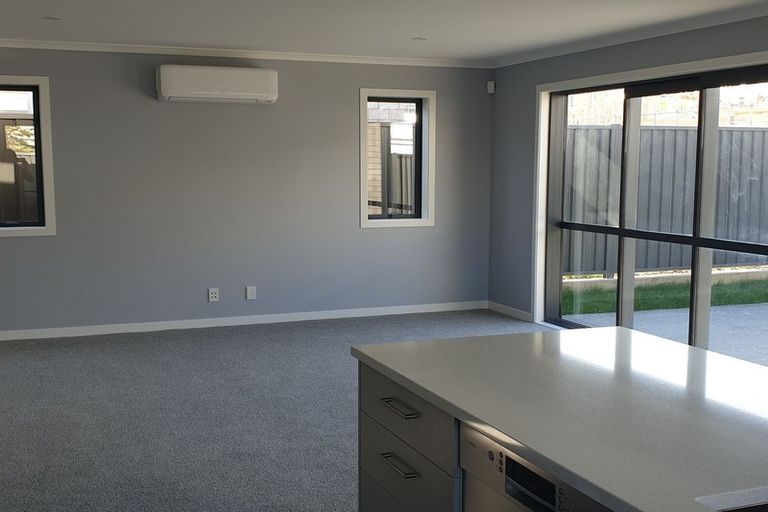 Photo of property in 27 Kaki Drive, Kenepuru, Porirua, 5022