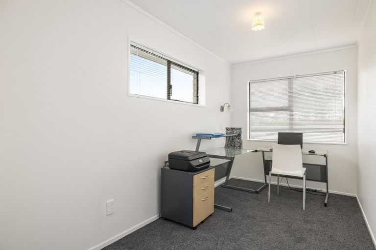 Photo of property in 1 Pamir Place, Welcome Bay, Tauranga, 3112