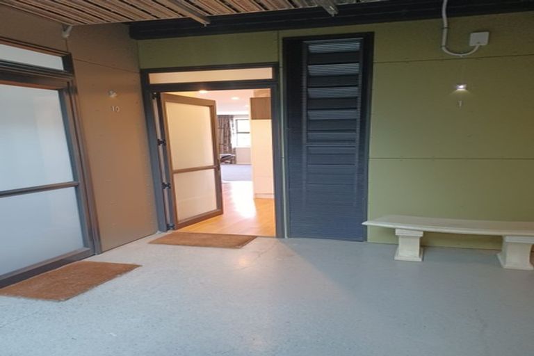 Photo of property in Petone Dental Centre, 1/374 Jackson Street, Petone, Lower Hutt, 5012