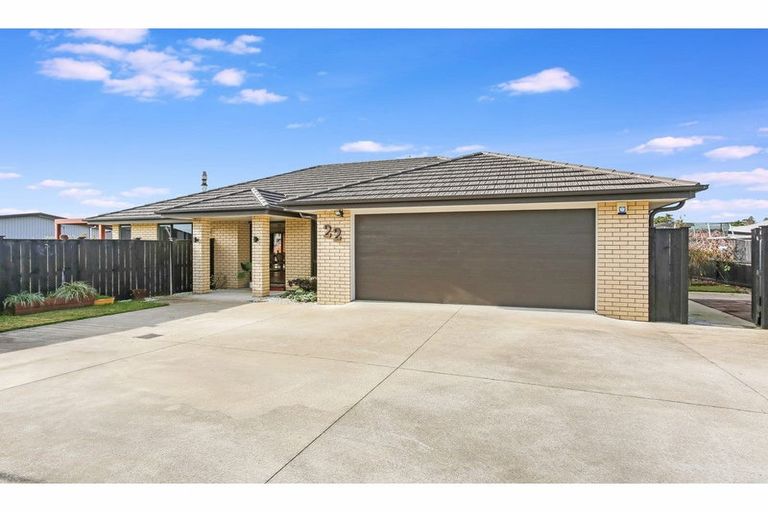 Photo of property in 22 Kauri Drive, Waiuku, 2123