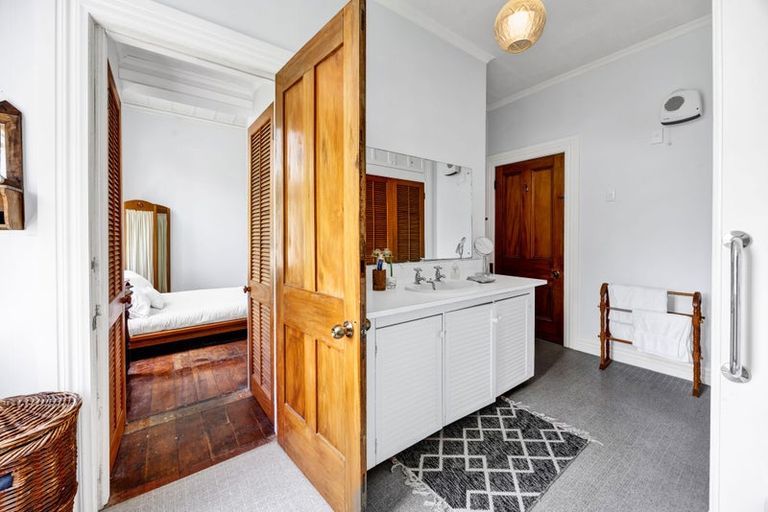 Photo of property in 207 Egmont Street, Patea, 4520