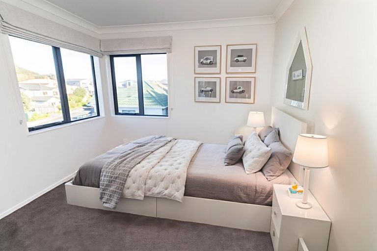 Photo of property in 12 Bowes Crescent, Strathmore Park, Wellington, 6022