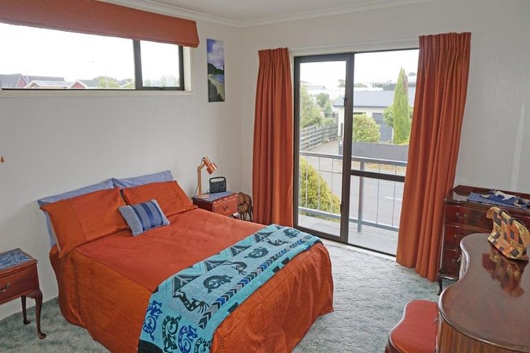 Photo of property in 2 Falcon Street, Newfield, Invercargill, 9812