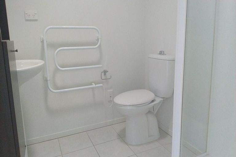 Photo of property in 33 Kirikiri Lane, East Tamaki, Auckland, 2013