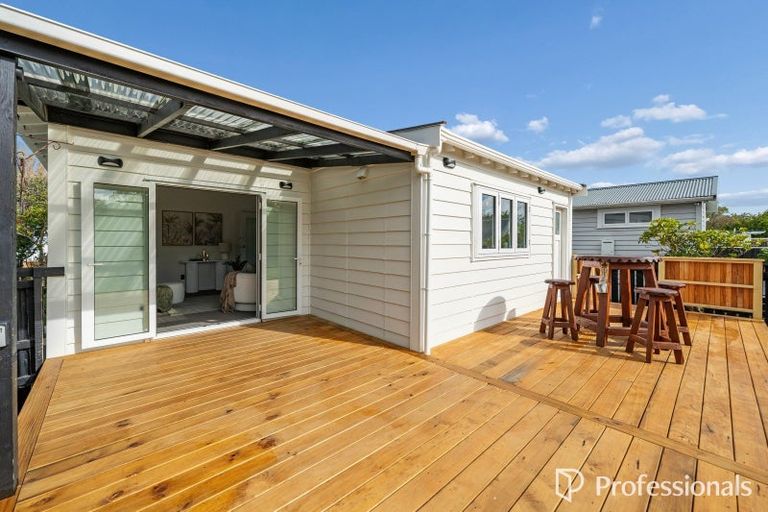 Photo of property in 53 York Street, Moera, Lower Hutt, 5010