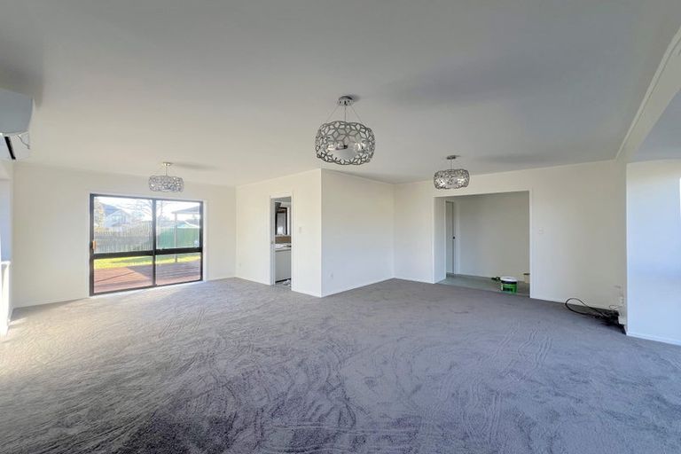 Photo of property in 1/25 Millhouse Drive, Northpark, Auckland, 2013