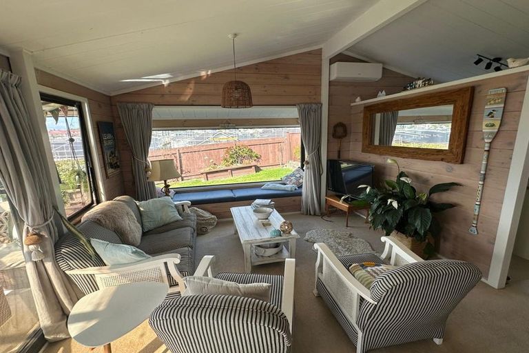 Photo of property in 37b Albatross Road, Red Beach, 0932