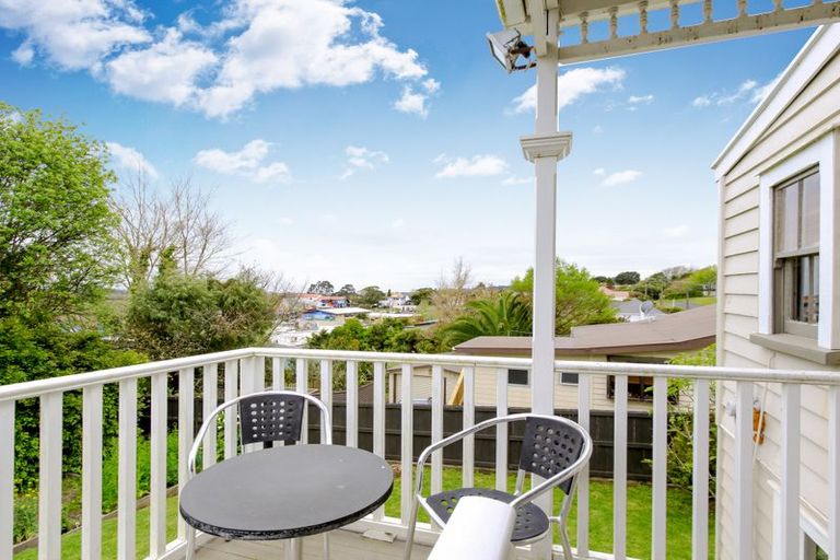 Photo of property in 12 Rata Street, Helensville, 0800