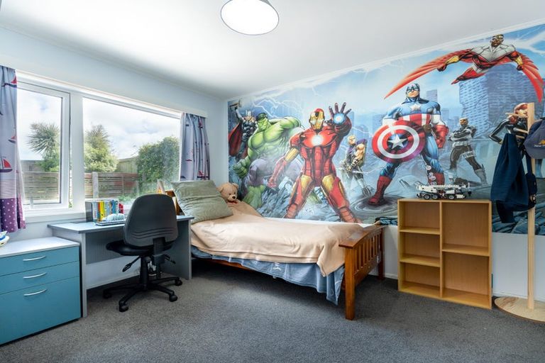 Photo of property in 63 Bassett Road, Johnsonville, Wellington, 6037