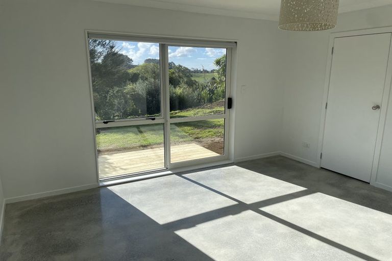 Photo of property in 135 Taiapa Road, Muriwai, Waimauku, 0881