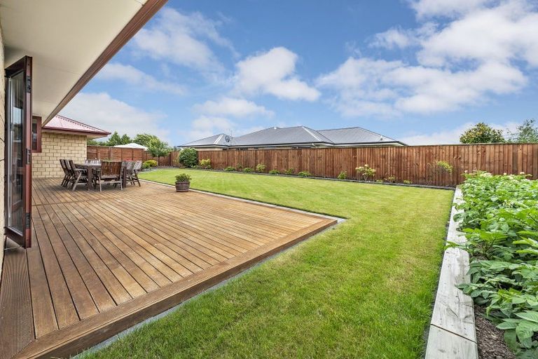 Photo of property in 92 Acacia Avenue, Rangiora, 7400