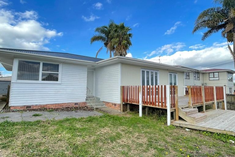 Photo of property in 100 Marne Road, Papakura, 2110