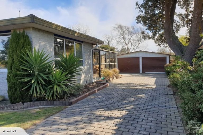 Photo of property in 120 Inwoods Close, Parklands, Christchurch, 8083