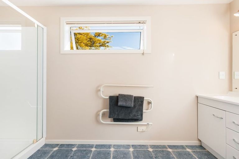 Photo of property in 1 Down Street, Cromwell, 9310