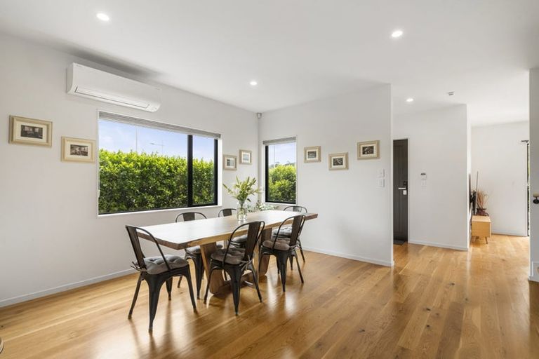 Photo of property in 133 Glenvar Ridge Road, Long Bay, Auckland, 0630