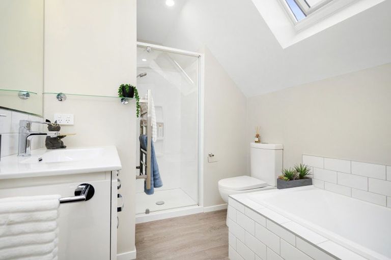 Photo of property in 6d Te Whiti Grove, Waterloo, Lower Hutt, 5011