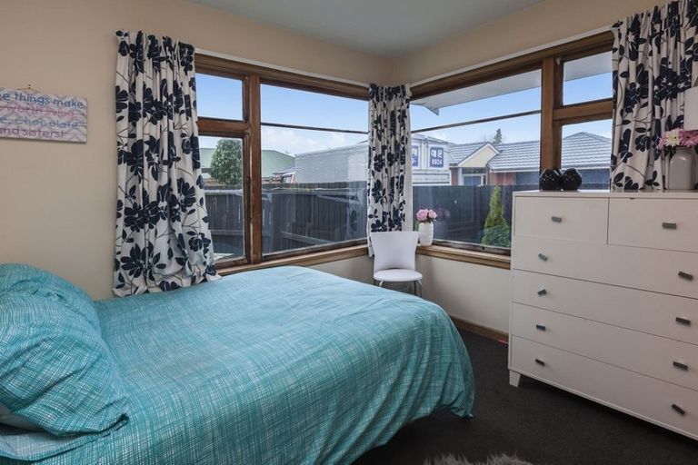 Photo of property in 8 Lake Terrace Road, Burwood, Christchurch, 8061