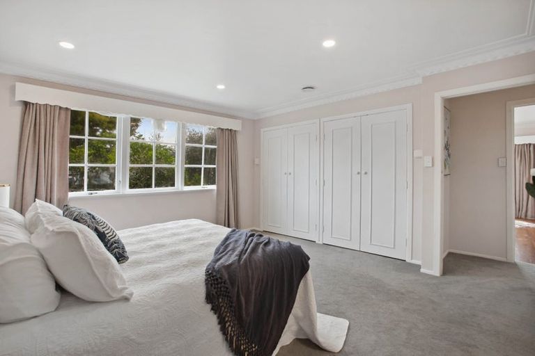 Photo of property in 32 Glenmore Road, Sunnyhills, Auckland, 2010