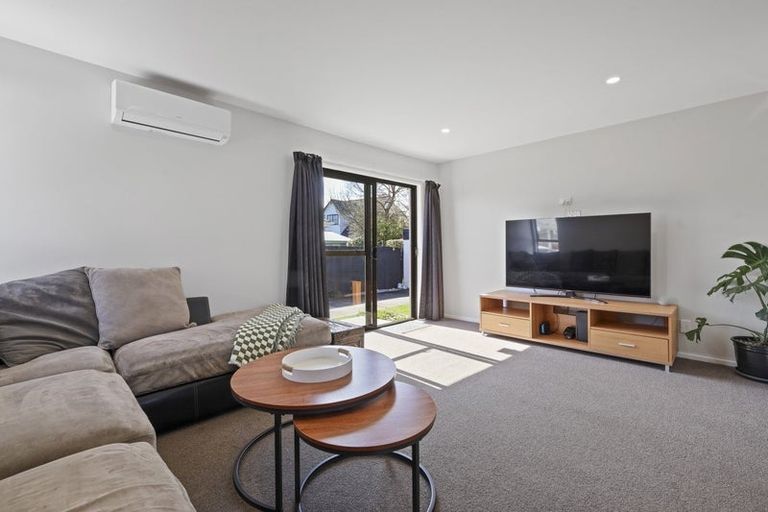 Photo of property in 1/202 Grimseys Road, Redwood, Christchurch, 8051