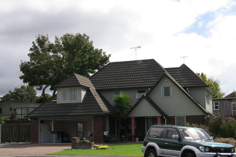 Photo of property in 5 Coupland Court, Glendene, Auckland, 0602