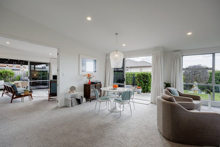 Photo of property in 48 Merlot Drive, Greenmeadows, Napier, 4112