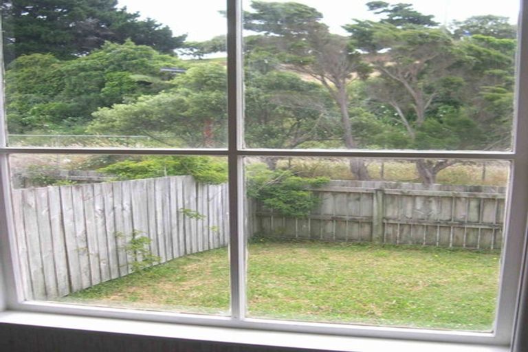 Photo of property in 2 Takatimu Way, Johnsonville, Wellington, 6037