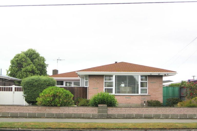 Photo of property in 126 Gayhurst Road, Dallington, Christchurch, 8061