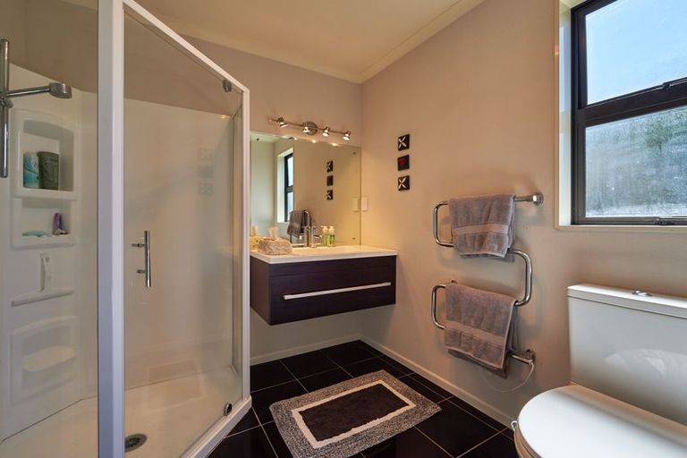 Photo of property in 9 Masefield Terrace, Kelvin Grove, Palmerston North, 4414