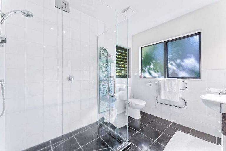 Photo of property in 416 Beach Road, Mairangi Bay, Auckland, 0630