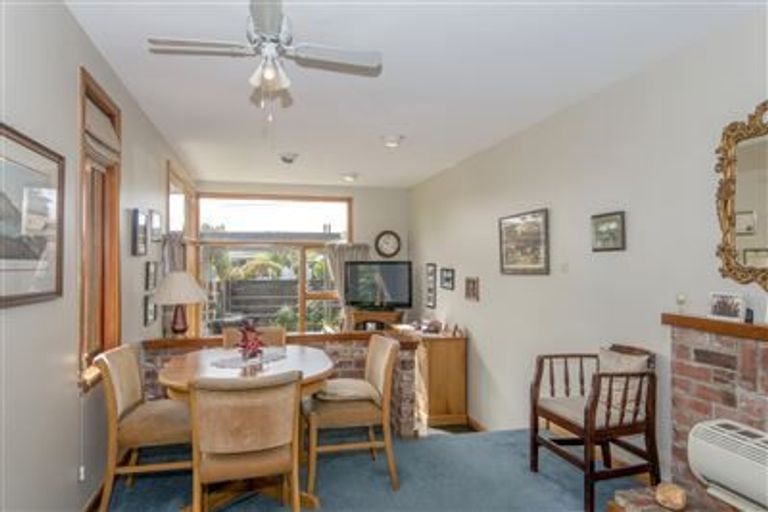 Photo of property in 5 Withells Road, Avonhead, Christchurch, 8042