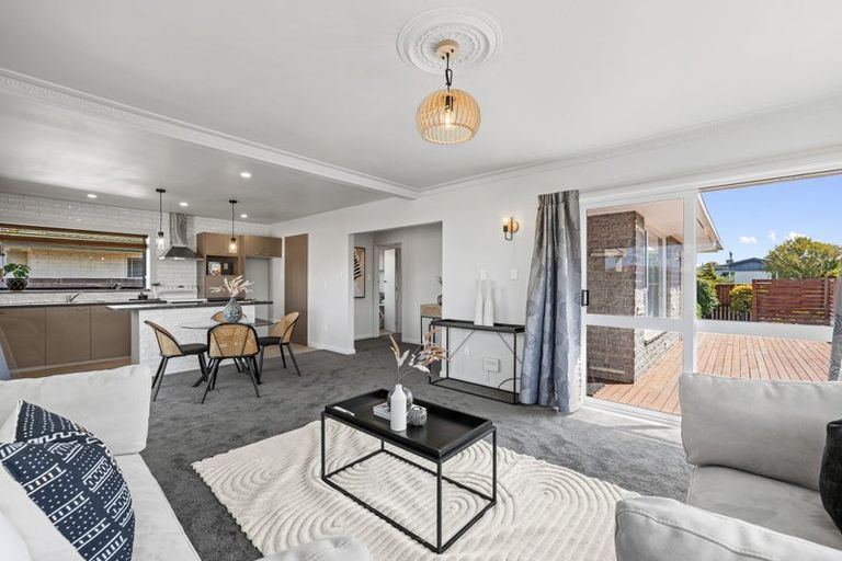 Photo of property in 112 Effingham Street, North New Brighton, Christchurch, 8083