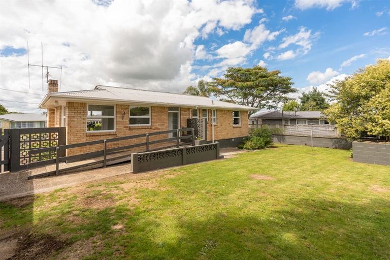 Photo of property in 11 Minifie Avenue, Melville, Hamilton, 3206