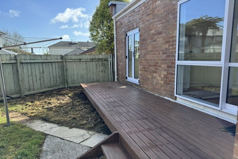 Photo of property in 9a Knighton Road, Hillcrest, Hamilton, 3216