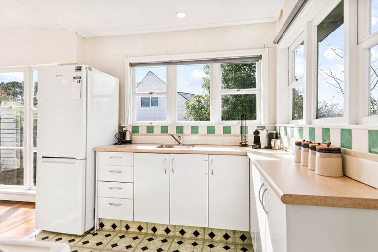 Photo of property in 179 Don Buck Road, Massey, Auckland, 0614