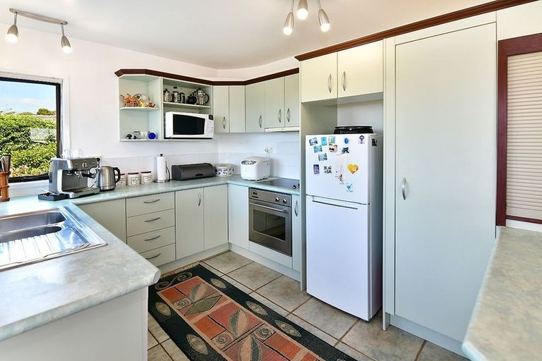 Photo of property in 31 Everard Avenue, Army Bay, Whangaparaoa, 0930