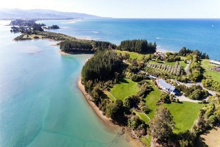 Photo of property in 199 Kina Peninsula Road, Tasman, Upper Moutere, 7173