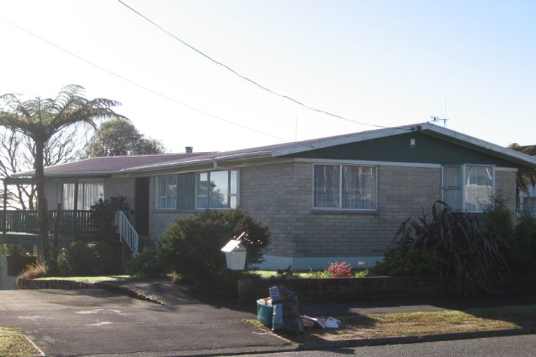 Photo of property in 12 Hamblyn Crescent, Nawton, Hamilton, 3200