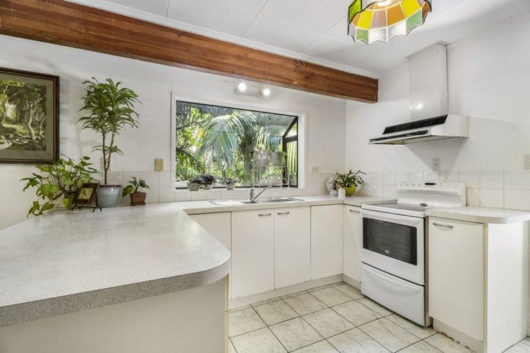 Photo of property in 2/128 Manuka Road, Bayview, Auckland, 0629