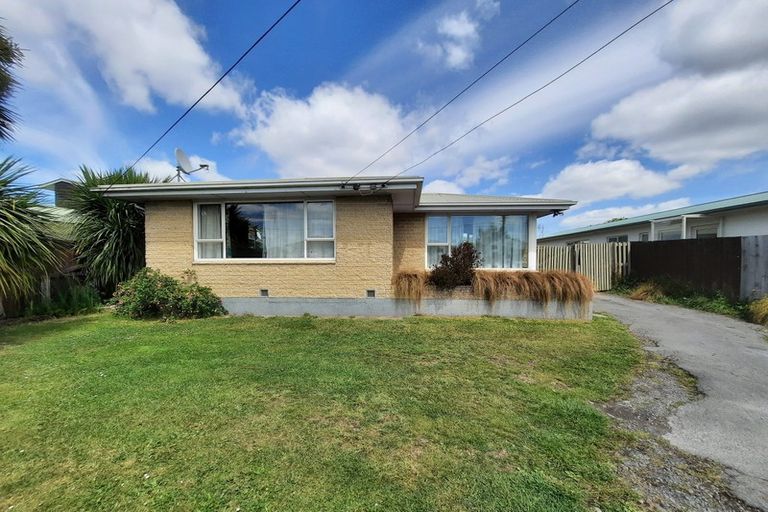 Photo of property in 113 Gayhurst Road, Dallington, Christchurch, 8061