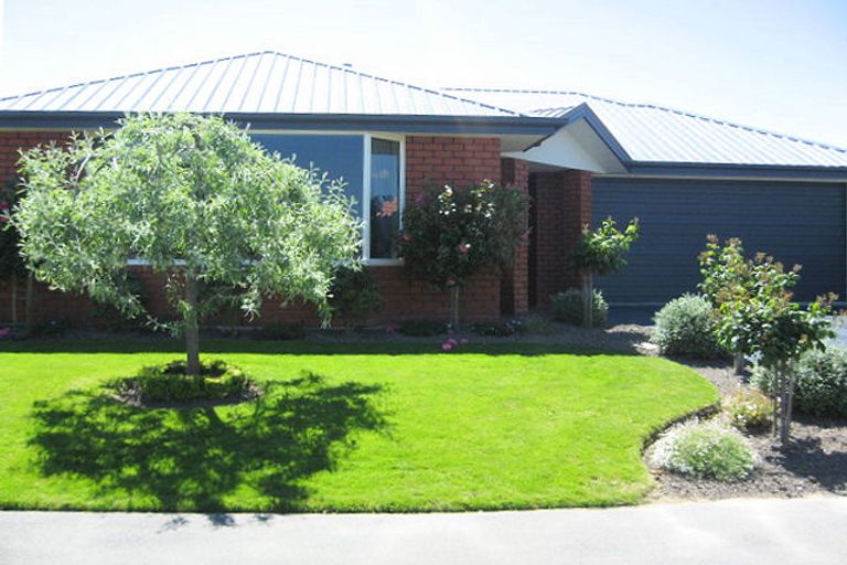 Photo of property in 28 Woodhurst Drive, Casebrook, Christchurch, 8051