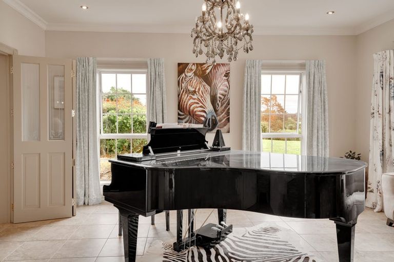 Photo of property in 470 Waitoki Road, Wainui, Silverdale, 0994