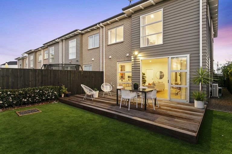 Photo of property in 10 Skylark Road, Hobsonville, Auckland, 0616