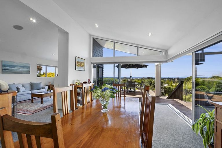 Photo of property in 11a Lismore Street, Strandon, New Plymouth, 4312